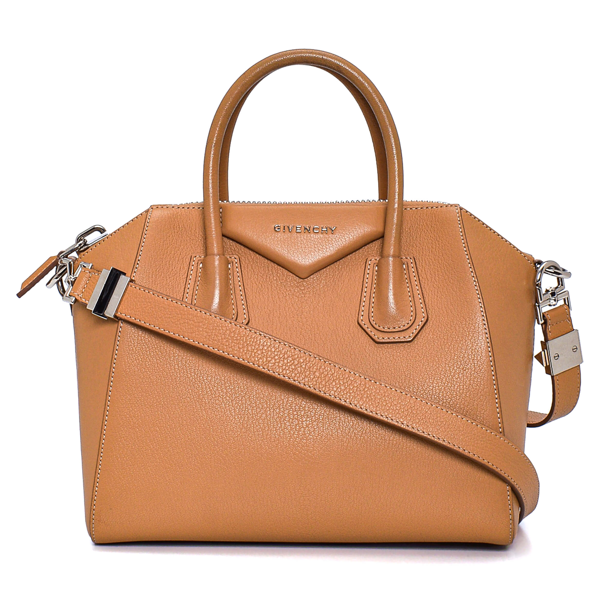 Givenchy - Beıge Leather Small Antıgona Bag